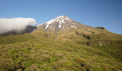 Taranaki travel tips - Mount Egmont / Taranaki after sunrise